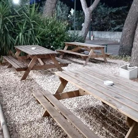 Hotel Parc Azur - Toulon Ольуль Экстерьер фото