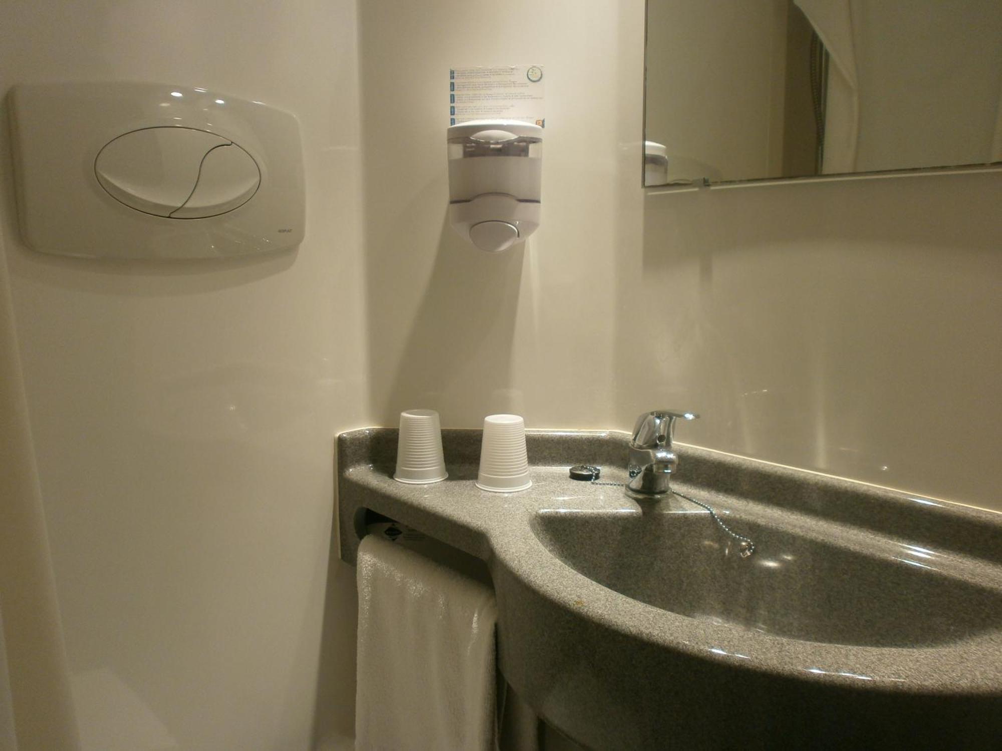 Hotel Parc Azur - Toulon Ольуль Номер фото