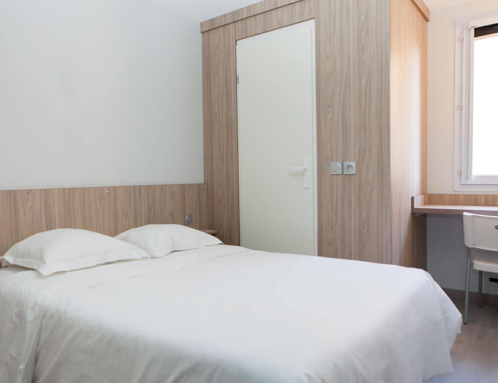 Hotel Parc Azur - Toulon Ольуль Экстерьер фото
