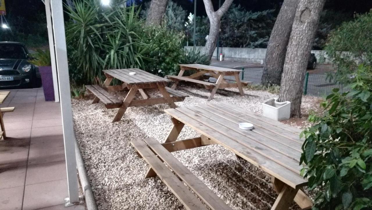 Hotel Parc Azur - Toulon Ольуль Экстерьер фото