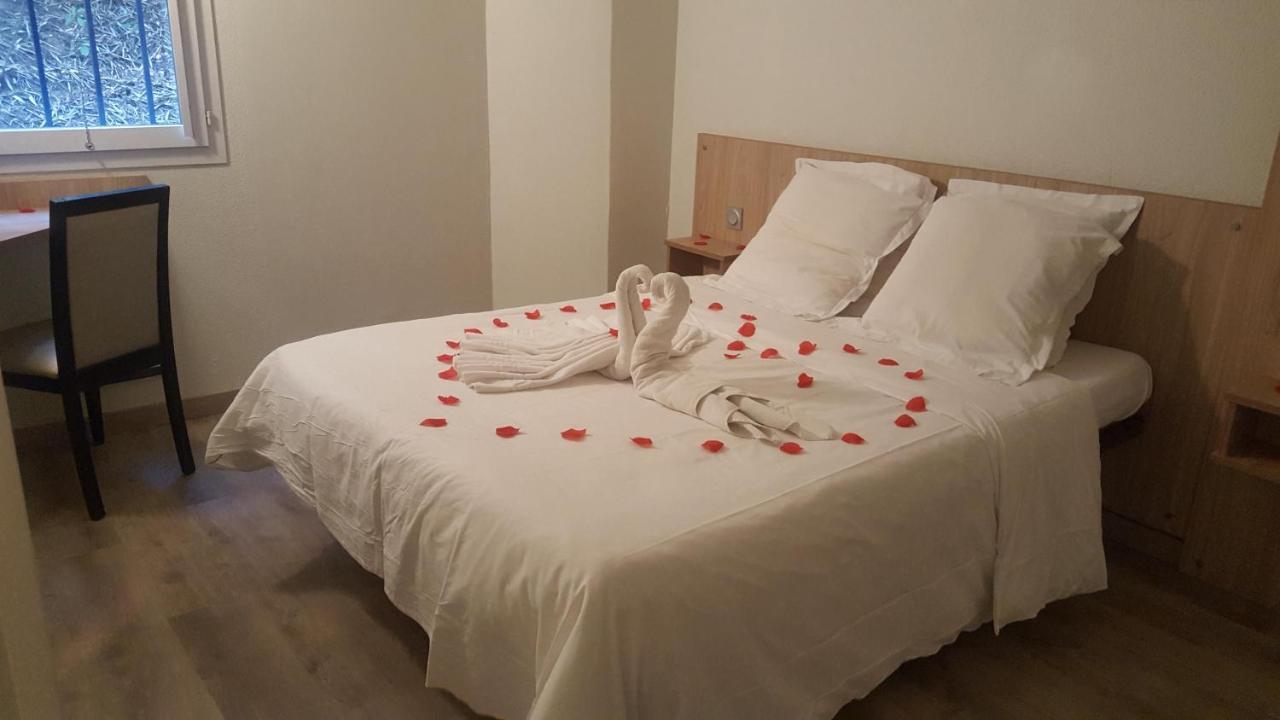 Hotel Parc Azur - Toulon Ольуль Экстерьер фото